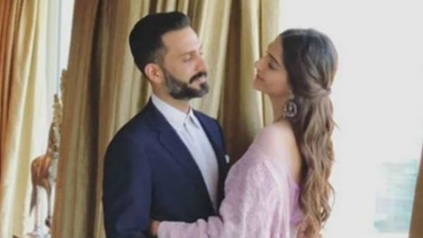 बढ़ाए गए प्लेटफॉर्म टिकट के रेट बढ़ाए गए प्लेटफॉर्म टिकट के रेट