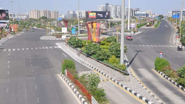 सड़कों पर सन्नाटा, मनपा हेडक्ववार्टर भी खाली सड़कों पर सन्नाटा, मनपा हेडक्ववार्टर भी खाली