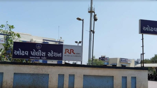 2 ब्रांड के हेंड सेनेटाइजर बिना मंजूरी बन रहे