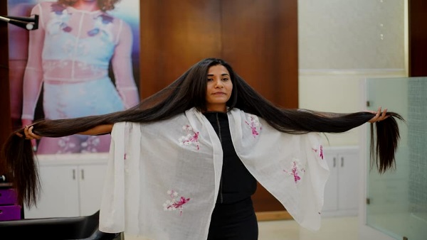 सबसे लंबे बाल दान करने का रिकॉर्ड 