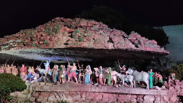 प्रेमभवन में 15000 लोगों के बैठने की क्षमता