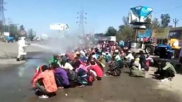 Akhilesh Yadav criticised chemical spray on people