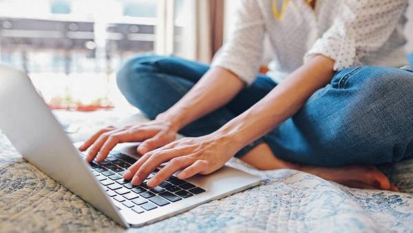 कैपजेमिनी ने ऐसे कर्मचारियों को 10,000 के नकद भत्ते भी दे रही है