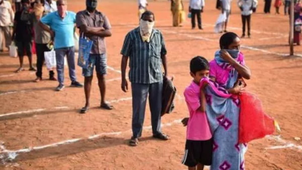 घर पहुंचने पर रहना होगा क्वारंटाइन में घर पहुंचने पर रहना होगा क्वारंटाइन में