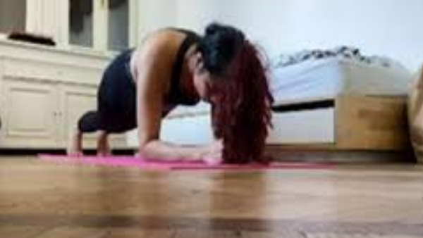 संजना ने अपने घर वालों को समझाया