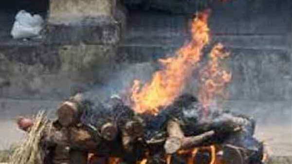 दस साल की बेटी को छोड़ गई बेसहारा