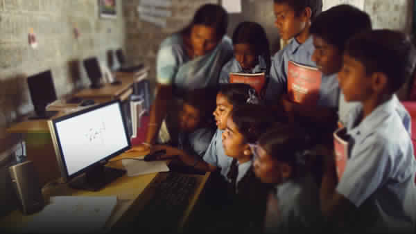 सावर्जनिक और निजी शिक्षा के भवंर में “शिक्षा अधिकार कानून” 