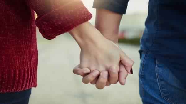 कोरोना के खौफ के बीच ये क्या?