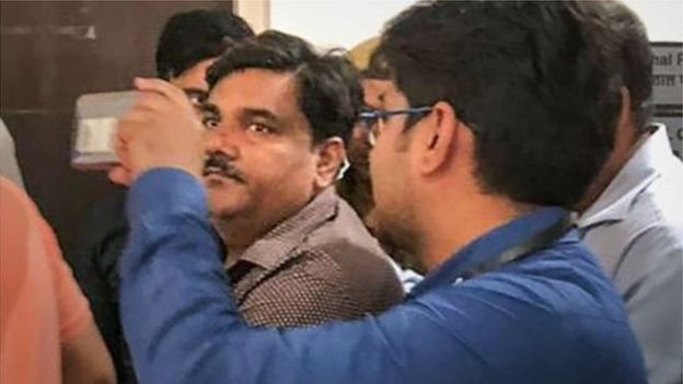 कोरोना काल में फ़ेक न्यूज़ से ऐसे घुल रहा है ज़हर - फ़ैक्ट चेक