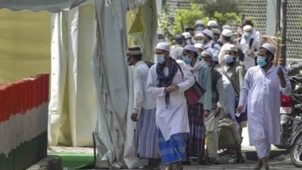 लोगों की नादानी और राजनीति आपदा से जूझ रहे देश पर पड़ ना जाय