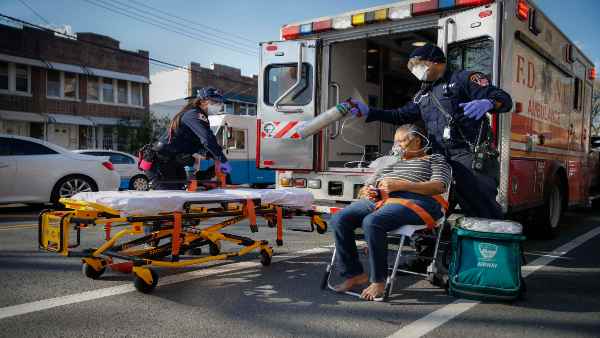 इंसान से इंसान में फैलने की जानकारी थी, लेकिन चुप रहा