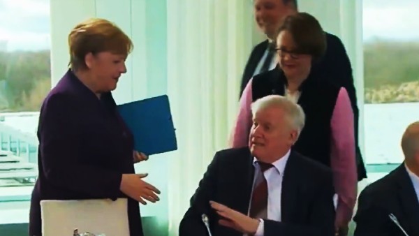 लॉकडाउन में ढील पर जर्मन चांसलर एंजला मर्केल को चेतावनी मिली थी