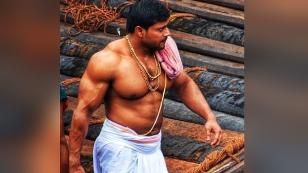 कई पीढ़ियों से मंदिर की रक्षा में लगे हैं अनिल के परिजन