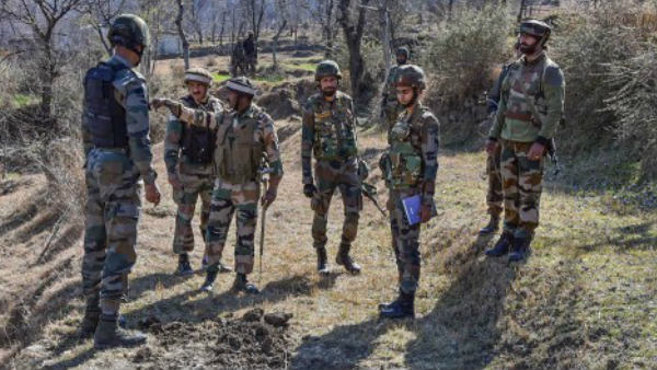 India registered strong protest at continued unprovoked ceasefire violations by Pakistan along LoC India registered strong protest at continued unprovoked ceasefire violations by Pakistan along LoC