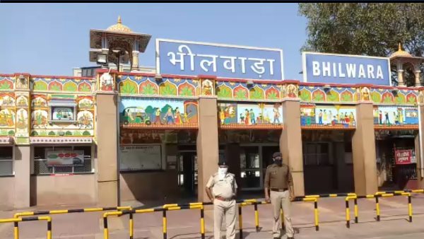 100 रुपए का पैकेज