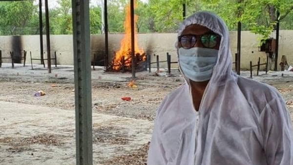  दाह संस्कार के लिए तहसीलदार आए आगे