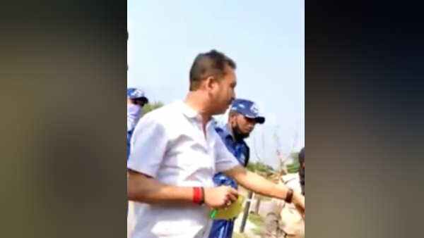 खुद शुरू कर दिया था उठक-बैठक