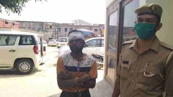 चौकीदार अमीचंद ने दर्ज कराई FIR