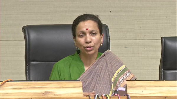 राज्य सरकार बोली— हमने टेस्ट नहीं घटाए राज्य सरकार बोली— हमने टेस्ट नहीं घटाए