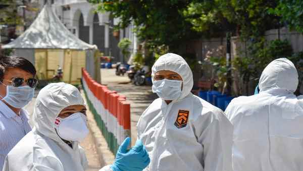 2-3 जमाती फरार होने की कोशिश कर चुके हैं