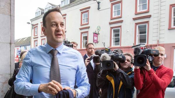 Covid19 संकट में आयरिश PM ने मार्च में फिर से अपना पंजीकरण कराया