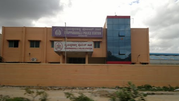 एसएचओ मोहम्मद रफी ने बछड़े को थाने में रखने का फैसला किया