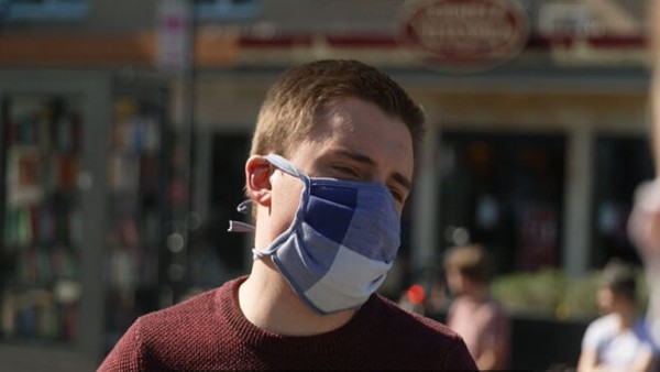  पूरे जर्मनी में फेस कवरिंग या मास्क पहनने के अलग-अलग नियम हैं