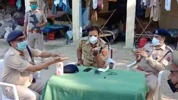 पुलिस से नाराज थे पीएसी के जवान