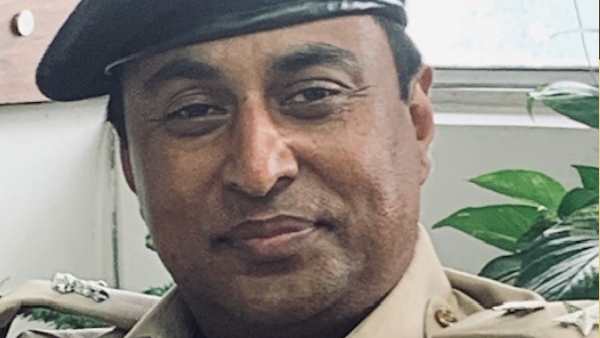 आधी रात को जारी किया पास