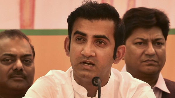 'हम अब भी जंग के बीच हैं, ये पटाखे जलाने का वक्त नहीं है'