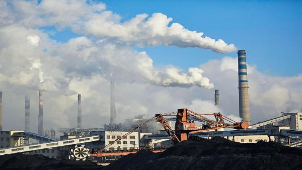 स साल कार्बन उत्सर्जन में 6 फीसदी की कमी आने वाली है