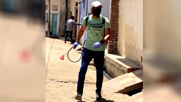 रोजाना 30 गरीब परिवारों को खिला रहे हैं खाना रोजाना 30 गरीब परिवारों को खिला रहे हैं खाना