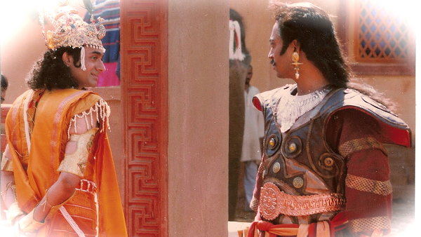 नितीश भारद्वाज ने शेयर कीं 5 पुरानी फोटो नितीश भारद्वाज ने शेयर कीं 5 पुरानी फोटो