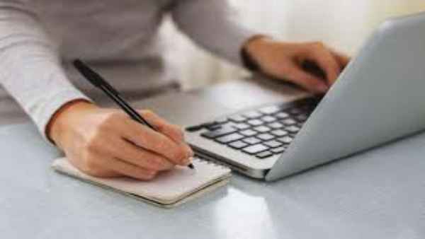 ऑनलाइन शिक्षा की सिफारिश 