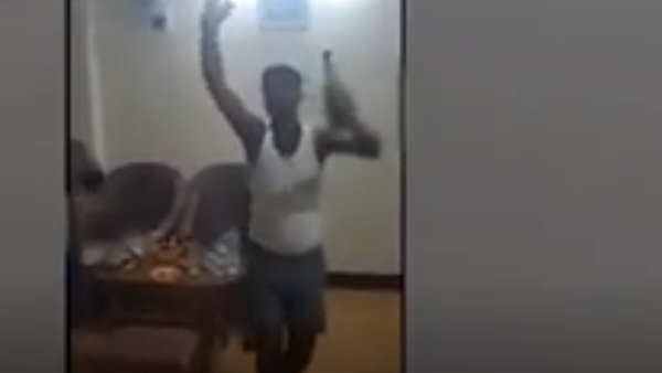 पार्टी ने पद से हटाया पार्टी ने पद से हटाया