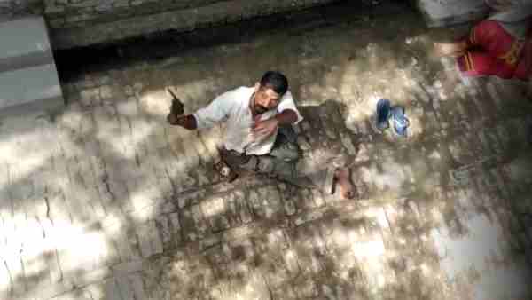 मोनू ने जामवती को मारी दो गोलिया