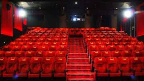 लॉकडाउन से पहले से बंद हैं सिनेमाघर, हुआ करोड़ो का घाटा 