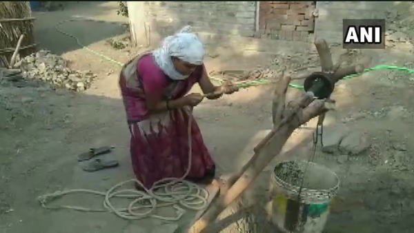 पूजा की और शुरू हुई खुदाई