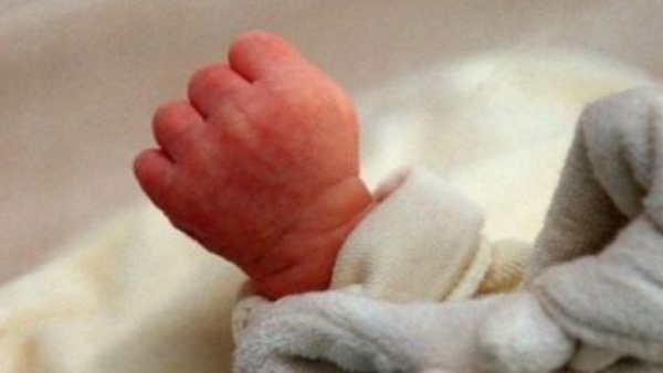 दूध पीते वक्त अचानक हुई परेशानी