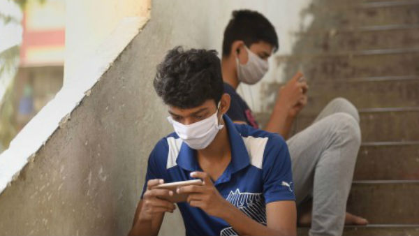 मोबाइल से फैल सकता है कोरोना?