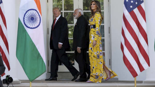 ट्रंप ने दिया 29 मिलियन टैबलेट का ऑर्डर ट्रंप ने दिया 29 मिलियन टैबलेट का ऑर्डर