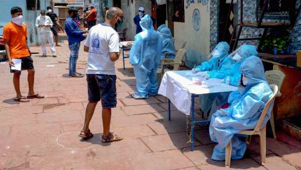 डॉक्टरों-मेडिकल स्टाफ को बड़े पैमाने और मोटी सैलरी पर जॉब का ऑफर