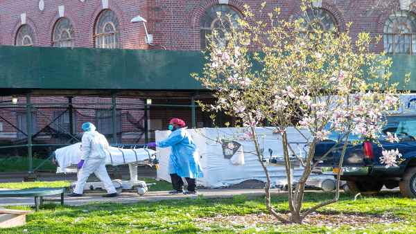 अमेरिका में कोरोना से अब 60,000 मौतों का अनुमान 