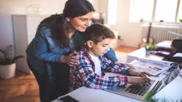 पहला चरण-माता-पिता को शिक्षकों में बदलना