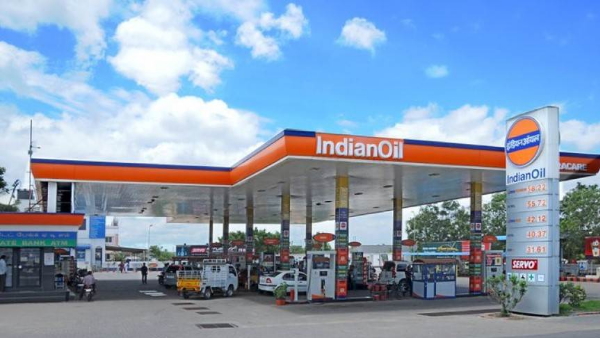 आज से मिलेगा सबसे साफ पेट्रोल और डीजल