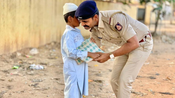 पुलिसअधिकारी ने नफरत के खिलाफ लिखा शानदार मैसेज