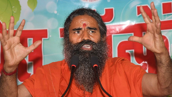 रामदेव में इसे कोरोना की सेल्फ टेस्टिंग भी बताया रामदेव में इसे कोरोना की सेल्फ टेस्टिंग भी बताया