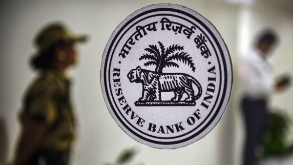 'कुछ स्कीम्स बंद होने से घबराने की जरूरत नहीं'