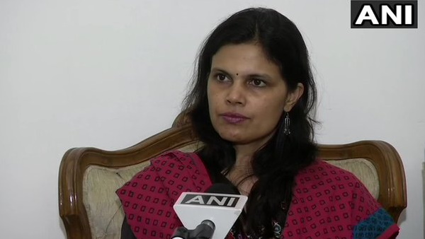 गृह मंत्रालय ने दुकानें खोलने के आदेश को लेकर स्पष्टीकरण जारी किया 