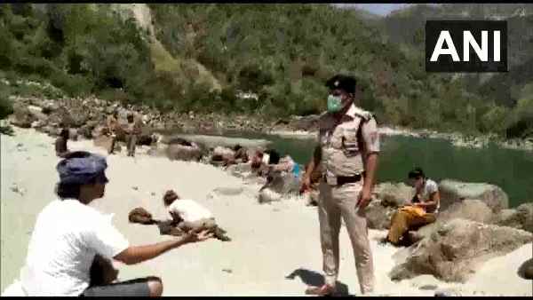 लॉकडाउन बढ़ाने पर मंगलवार को घोषणा संभव